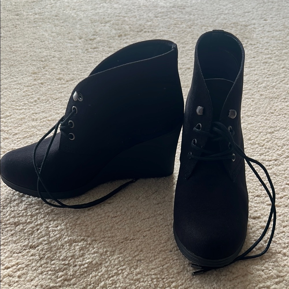 Stylish Black Women's Wedge Boots